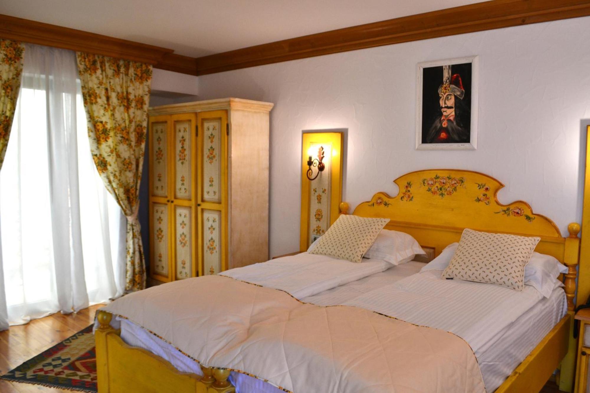 Casa Comana Boutique Hotel Bucharest Exterior photo